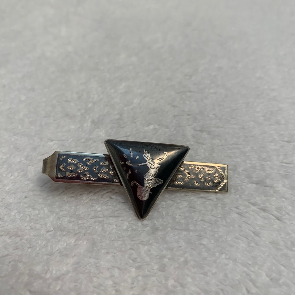 Siam Sterling silver clip